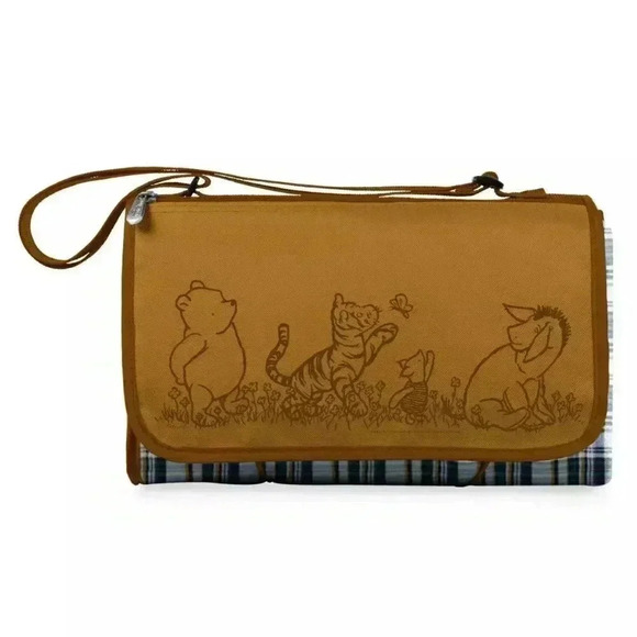 Winnie the Pooh Blanket Tote Outdoor Picnic Blanket - Picture 3 of 5
